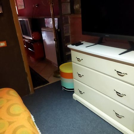 Loft 70 Apartman Montescudaio Kültér fotó